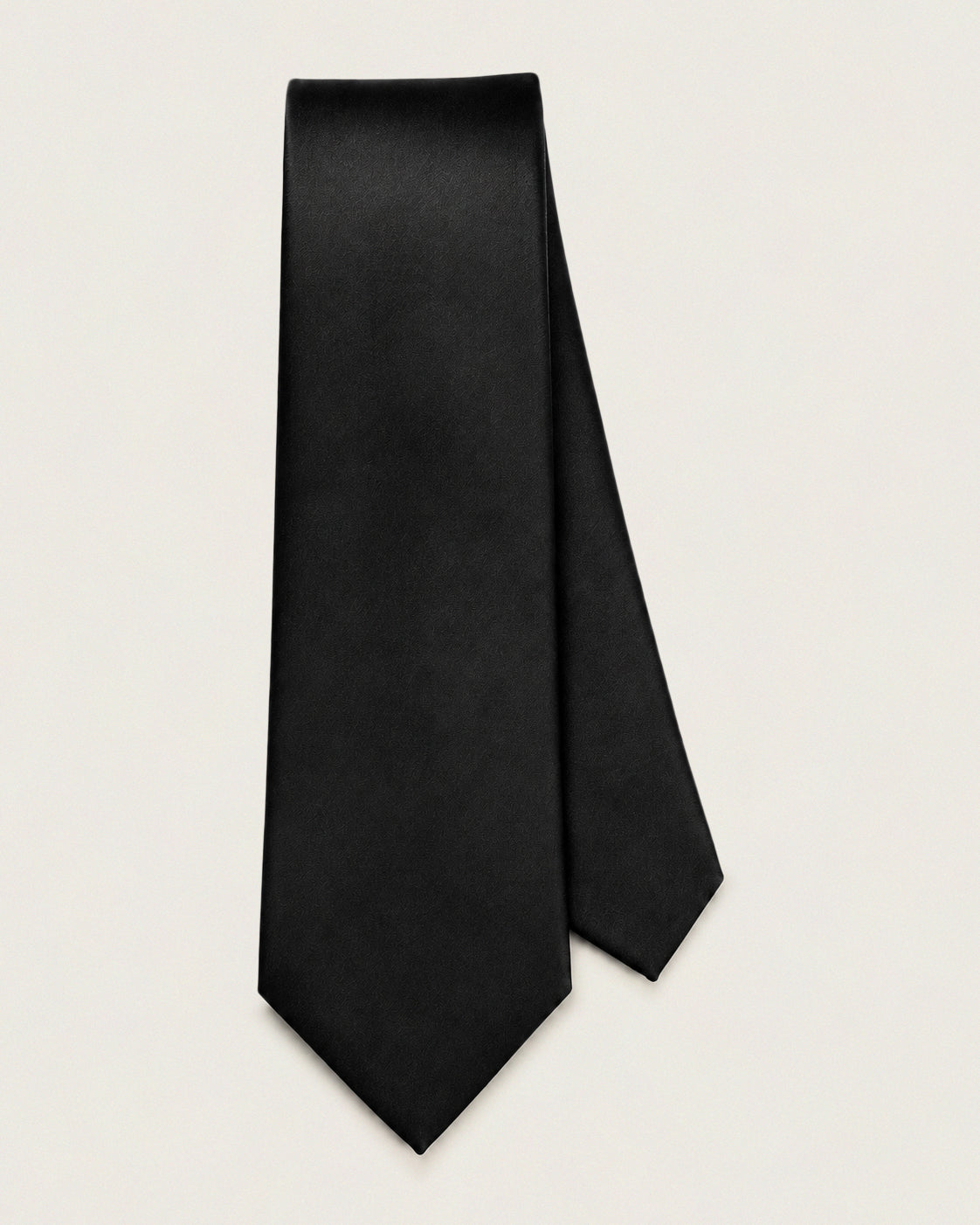 Silk necktie