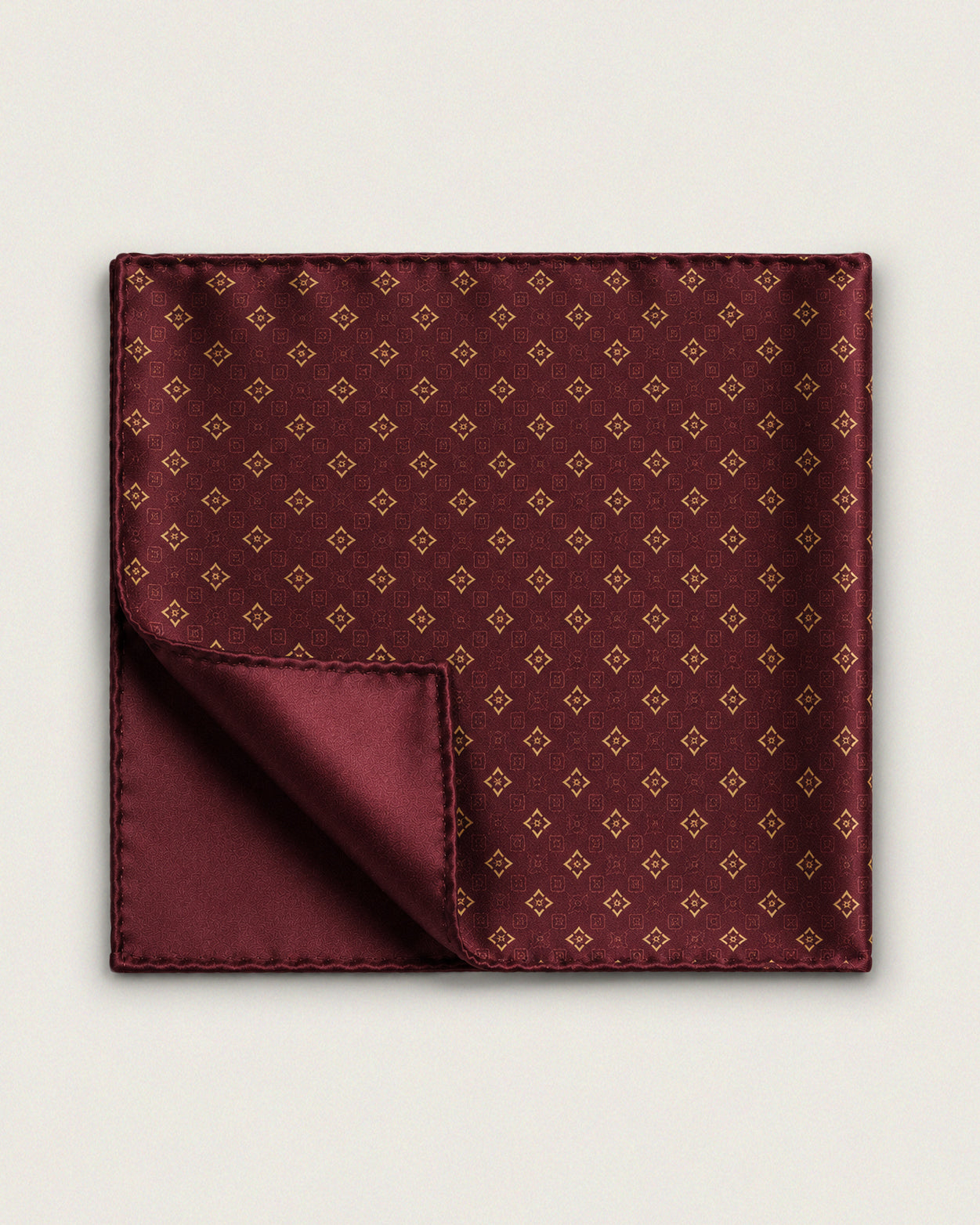 Silk pocket square with pattern