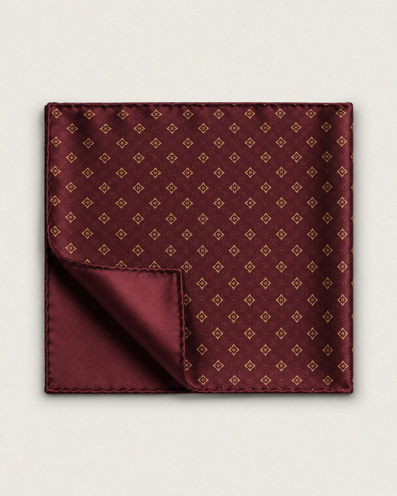 Silk pocket square with pattern