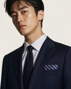 Silk pocket square with pattern